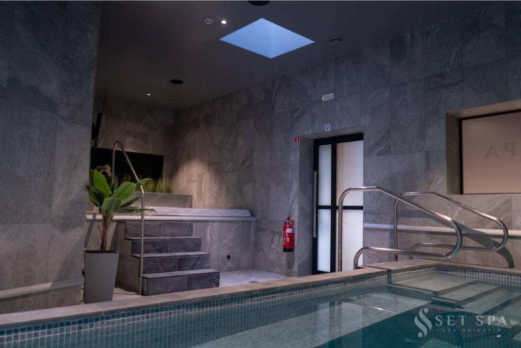 Set Spa Mouscron Exteriör bild